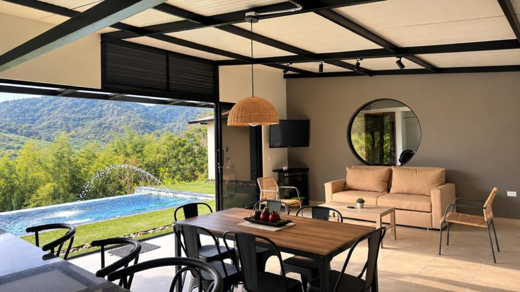 CASA 6 QUINTAS DEL LIMON